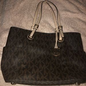 MICHEALS KORS PURSE